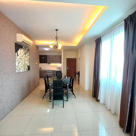 K. Riverfront Apartment Ipoh Exterior foto