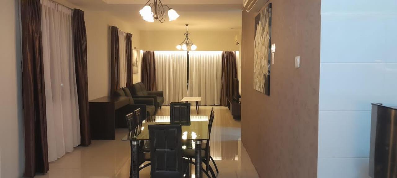 K. Riverfront Apartment Ipoh Exterior foto