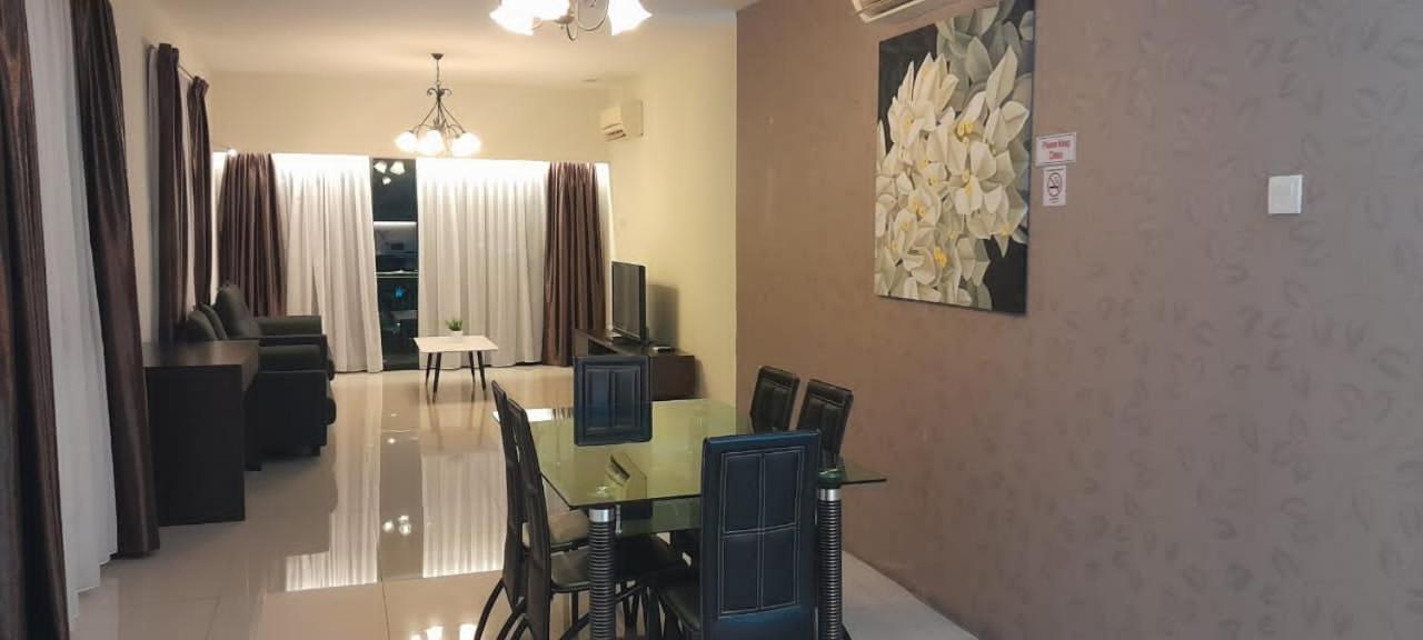 K. Riverfront Apartment Ipoh Exterior foto