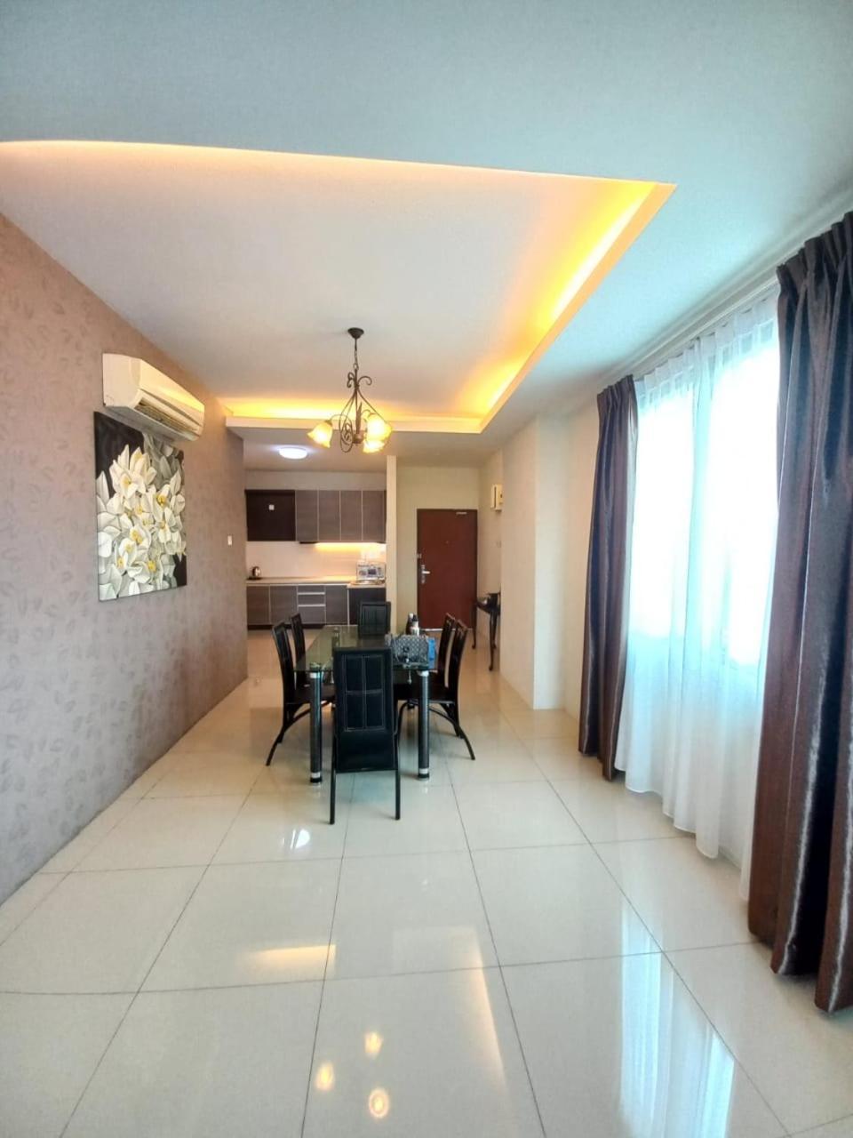 K. Riverfront Apartment Ipoh Exterior foto